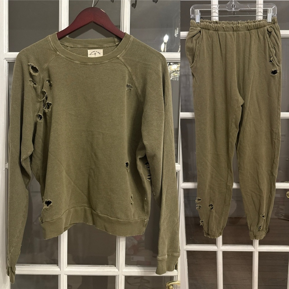 ELECTRIC & ROSE Women's Olive Green Distressed Matching Sweats Set Size S